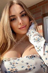Анна, метро Севастопольская