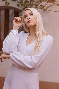 Анна, метро Новослободская
