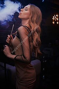 Лена, метро Пражская