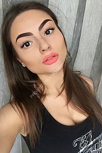 Настя, метро Новопеределкино
