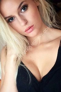 Света, метро Домодедовская