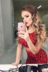 Милана, метро Красногвардейская