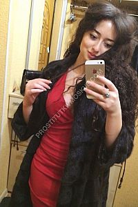 Ануш, метро Павелецкая