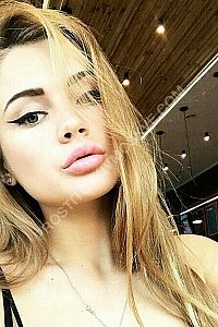 Ирина, метро Полежаевская