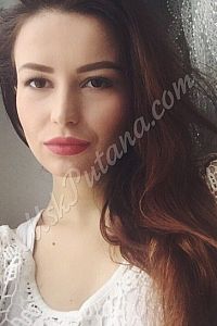 Адель, метро Театральная