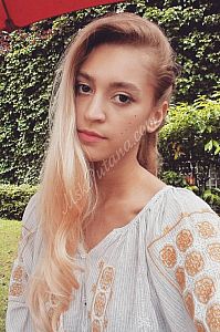 Надя, метро Воробьёвы горы