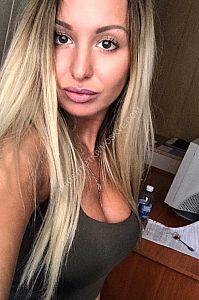 Милана, метро Новослободская
