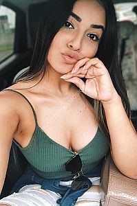 Карина, метро Бульвар Адмирала Ушакова
