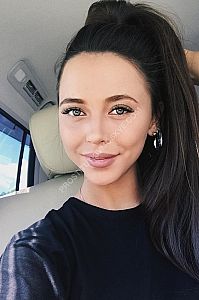 Алина, метро Парк культуры