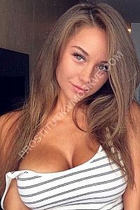 Даша, метро Менделеевская