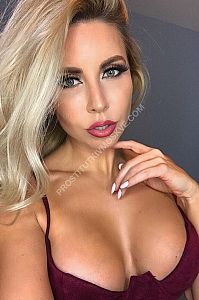Алина, метро Войковская