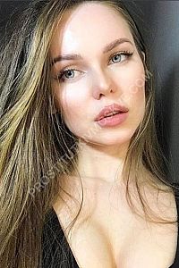 Алина, метро Локомотив