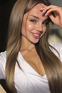 Алина, метро Баррикадная