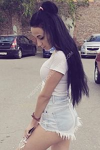 Света, метро Волжская