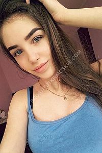 Яна, метро Верхние Котлы