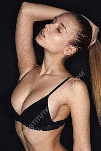 Надежда, метро Пушкинская
