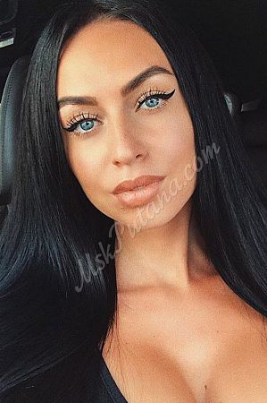 Юлия, метро Окружная