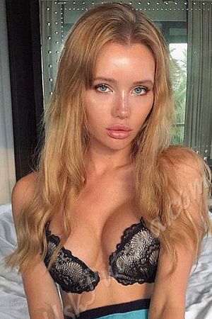 Юля, метро Семёновская