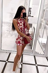 Надя, метро Площадь Гагарина
